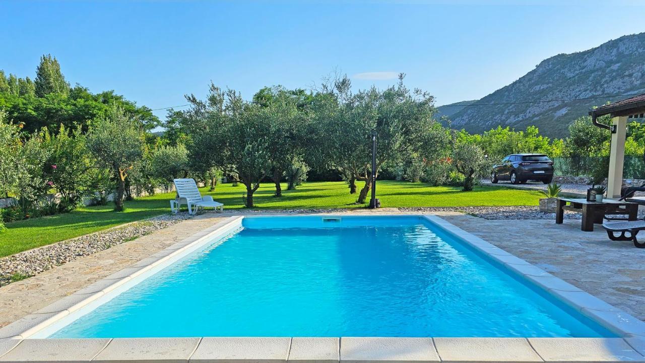 Holiday Home Natura With Private Pool Mostar Buitenkant foto