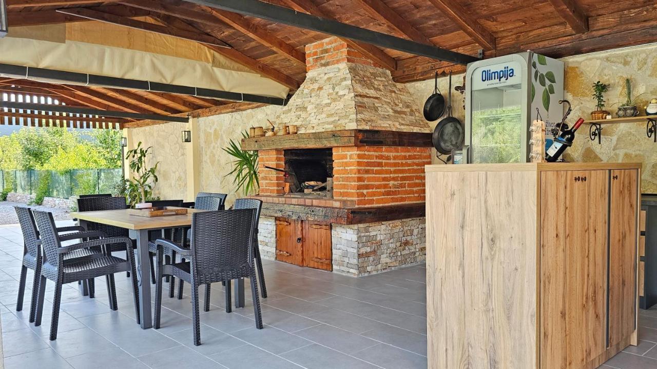 Holiday Home Natura With Private Pool Mostar Buitenkant foto