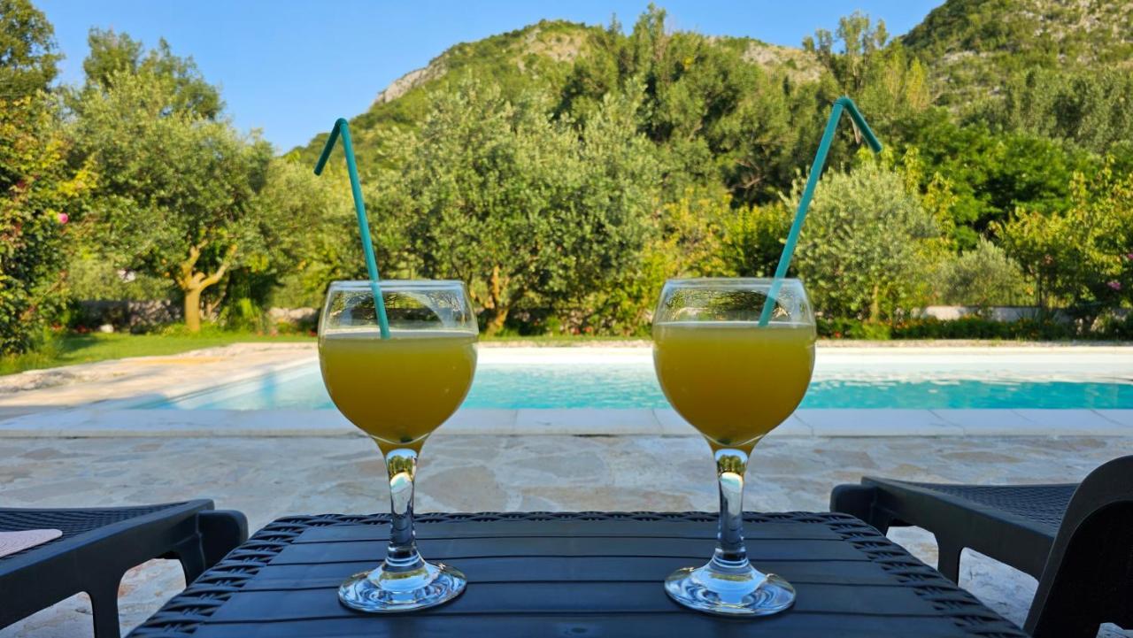 Holiday Home Natura With Private Pool Mostar Buitenkant foto