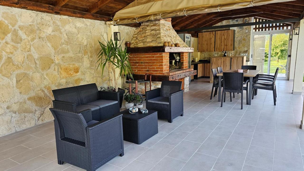 Holiday Home Natura With Private Pool Mostar Buitenkant foto