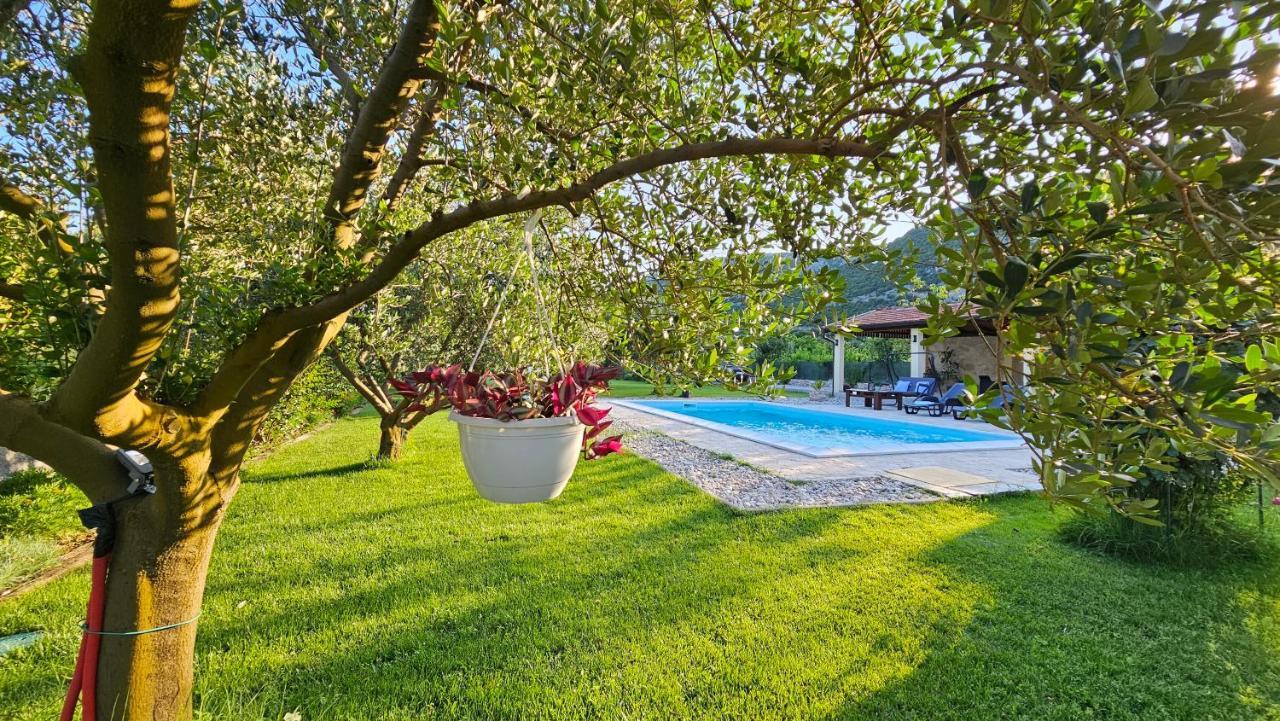 Holiday Home Natura With Private Pool Mostar Buitenkant foto