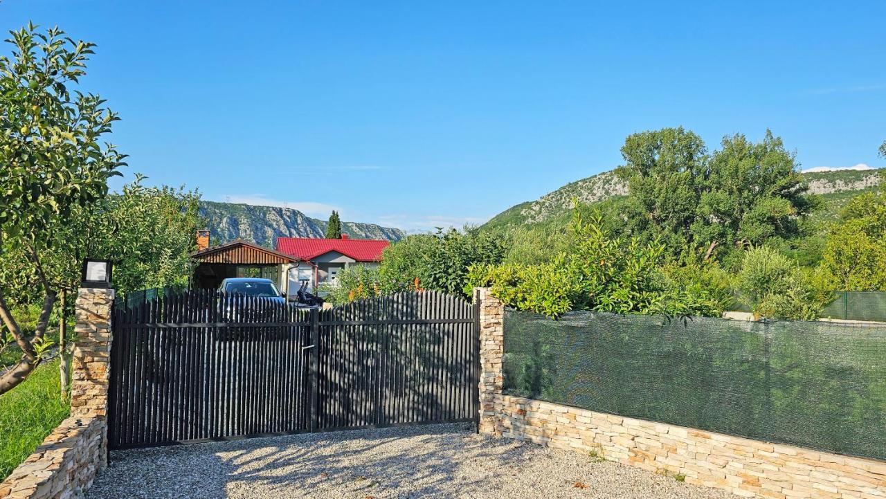 Holiday Home Natura With Private Pool Mostar Buitenkant foto